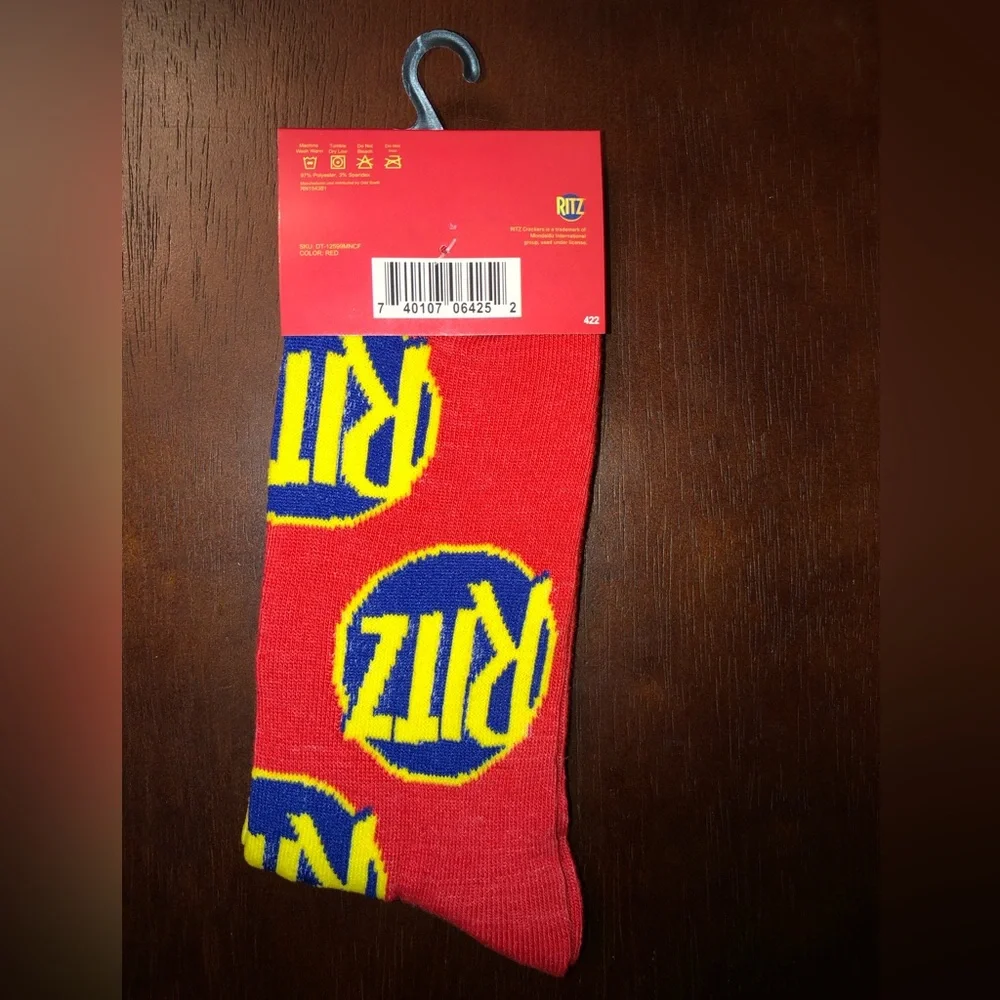 RITZ CRACKER NOVELTY CREW SOCKS NWT MEN’S SHOE SIZE 6-12